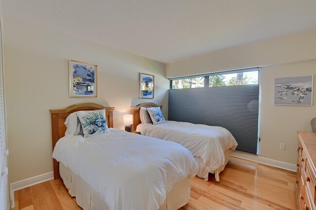 Building Photo - 6748 Willow Wood Dr