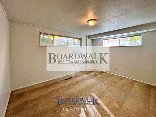 Building Photo - 1528 E 8640 S