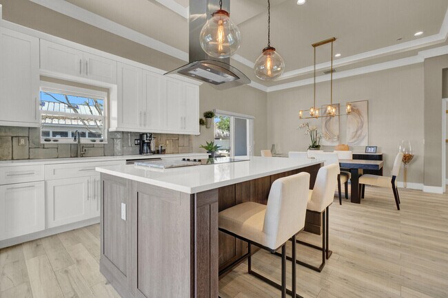 Building Photo - 875 SE 13th Ave