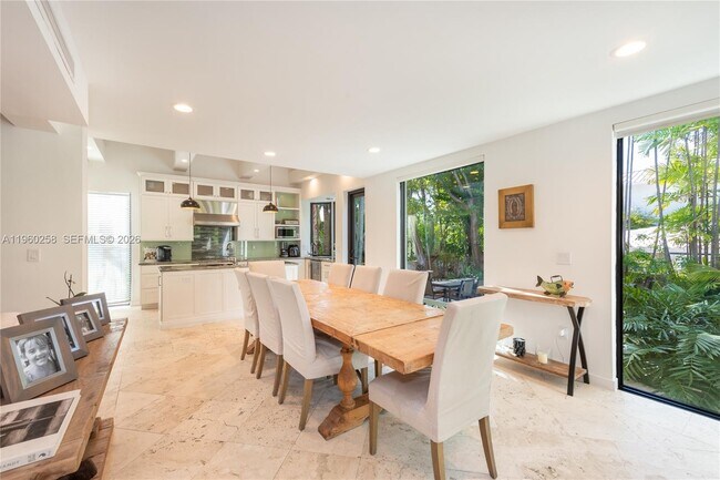 Building Photo - 650 Curtiswood Dr