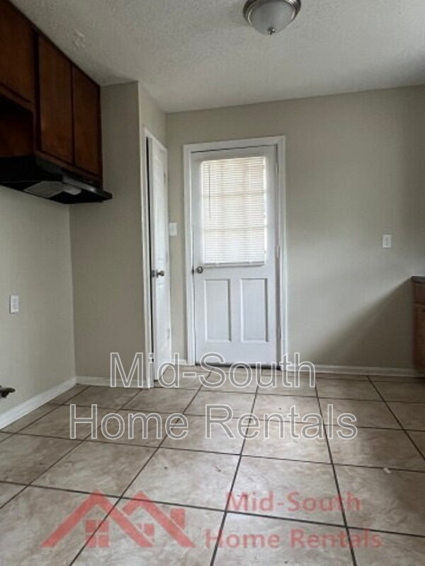 Building Photo - 3111 Harvester Ln