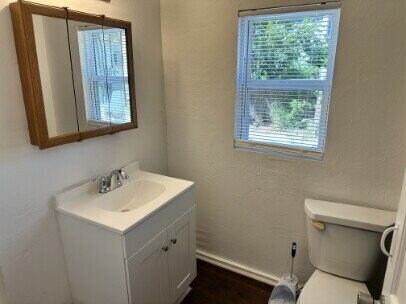 Building Photo - Furnished Private Room w/ Private Bath & Utilities Included