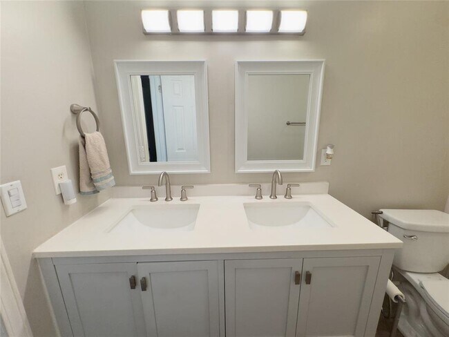 Building Photo - 408 Little Chisholm Cir
