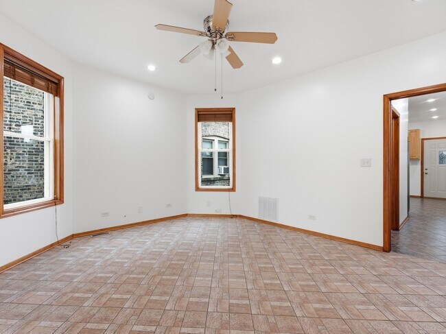 Building Photo - 3408 N Springfield Ave