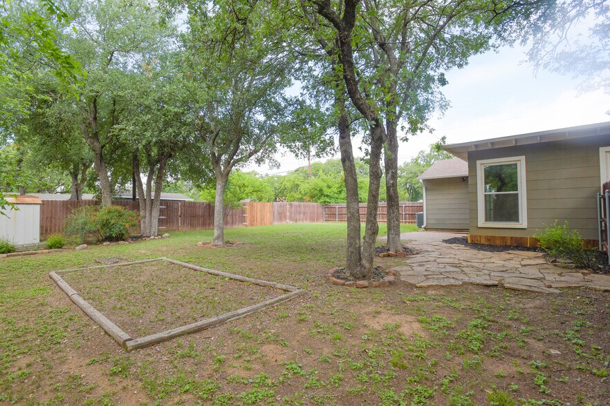 Back Yard - 1901 11th St