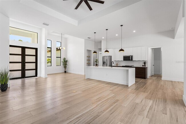 Building Photo - 2702 Old Burnt Store Rd N