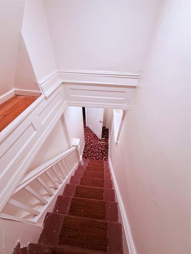 Building Photo - 224-17 Fairbury Ave