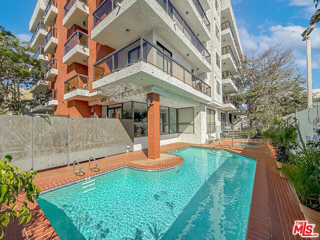 Building Photo - 1133 5th St