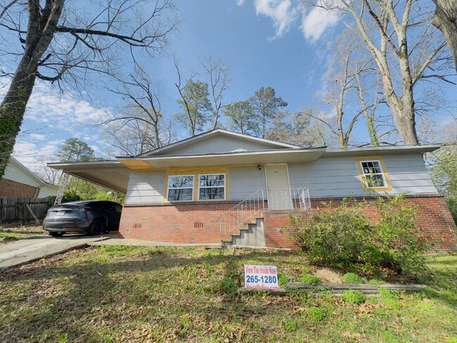 Primary Photo - 1528 5 Mile Rd