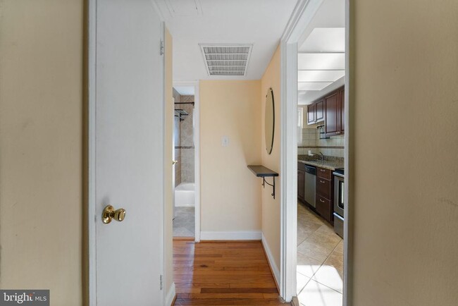 Building Photo - 2914 Willston Pl