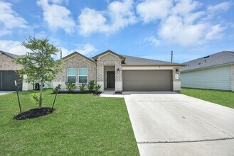 Building Photo - 8614 Shumard Oak Dr