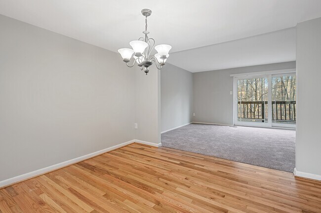 Building Photo - 10661 High Beam Ct