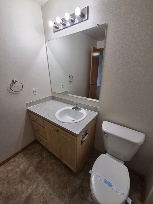 Building Photo - s2980