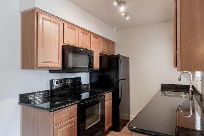 Building Photo - 5877 N Granite Reef Rd