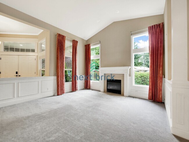Building Photo - 4 Bed 2.5 Bath Single Family for Rent