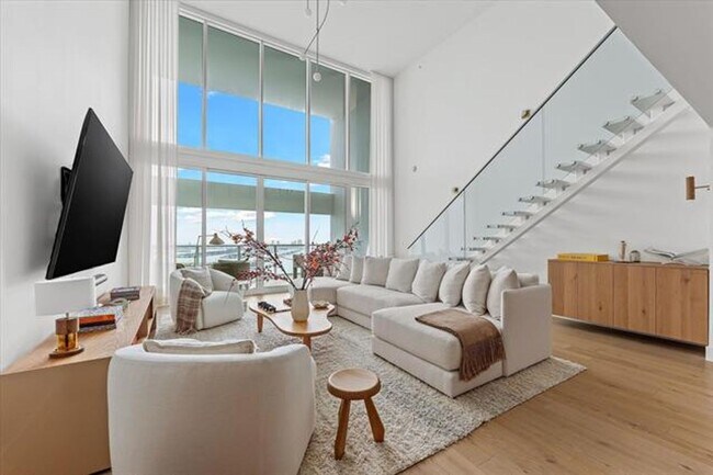 Building Photo - 1040 Biscayne Blvd