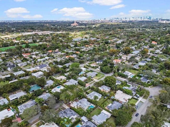 Building Photo - Southwest 47th Street, Miami, FL 33155 - 3 BR 1 BA single-family home