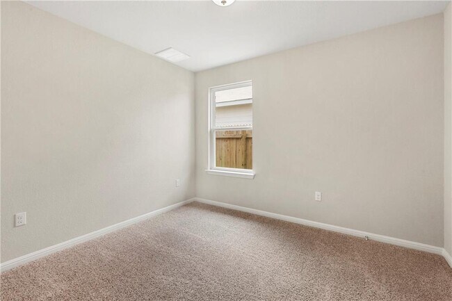 Building Photo - 13812 Levy Ln