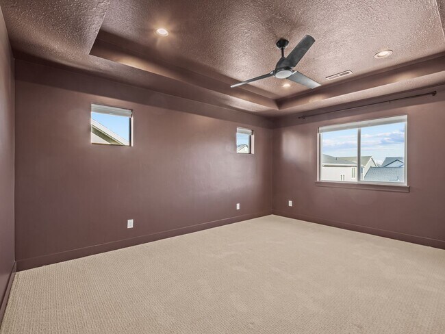 Building Photo - 5 Bed / 3.5 Bath Home in Saratoga Springs – Spacious Living Near Utah Lake