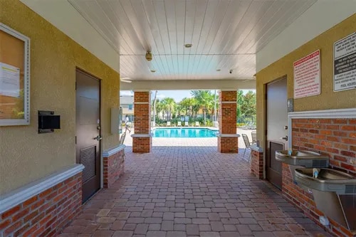 Building Photo - Beautiful 2 Bedroom 2.5 Bath Townhome loca...