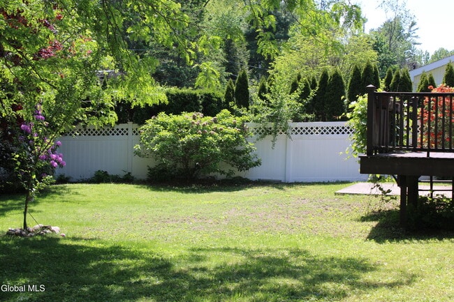 Building Photo - 535 Dawson Rd