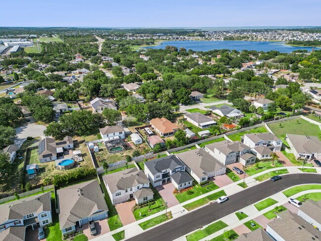 Building Photo - 3524 Banana Shrub Blvd