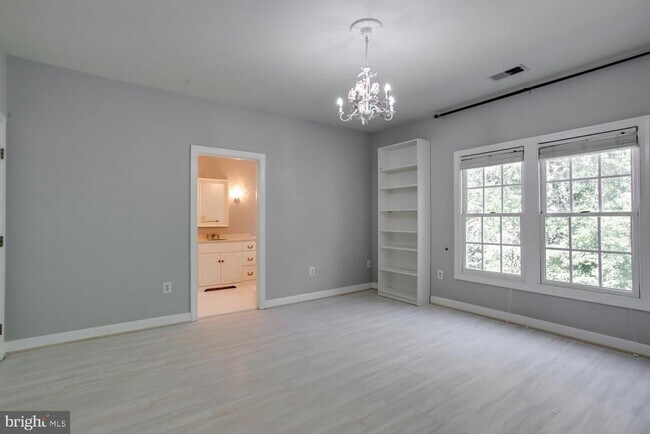 Building Photo - 6248 Levi Ct