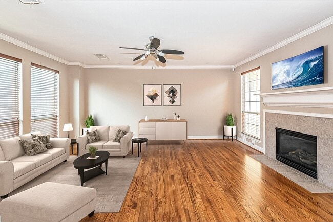 Building Photo - 1113 Peveto St