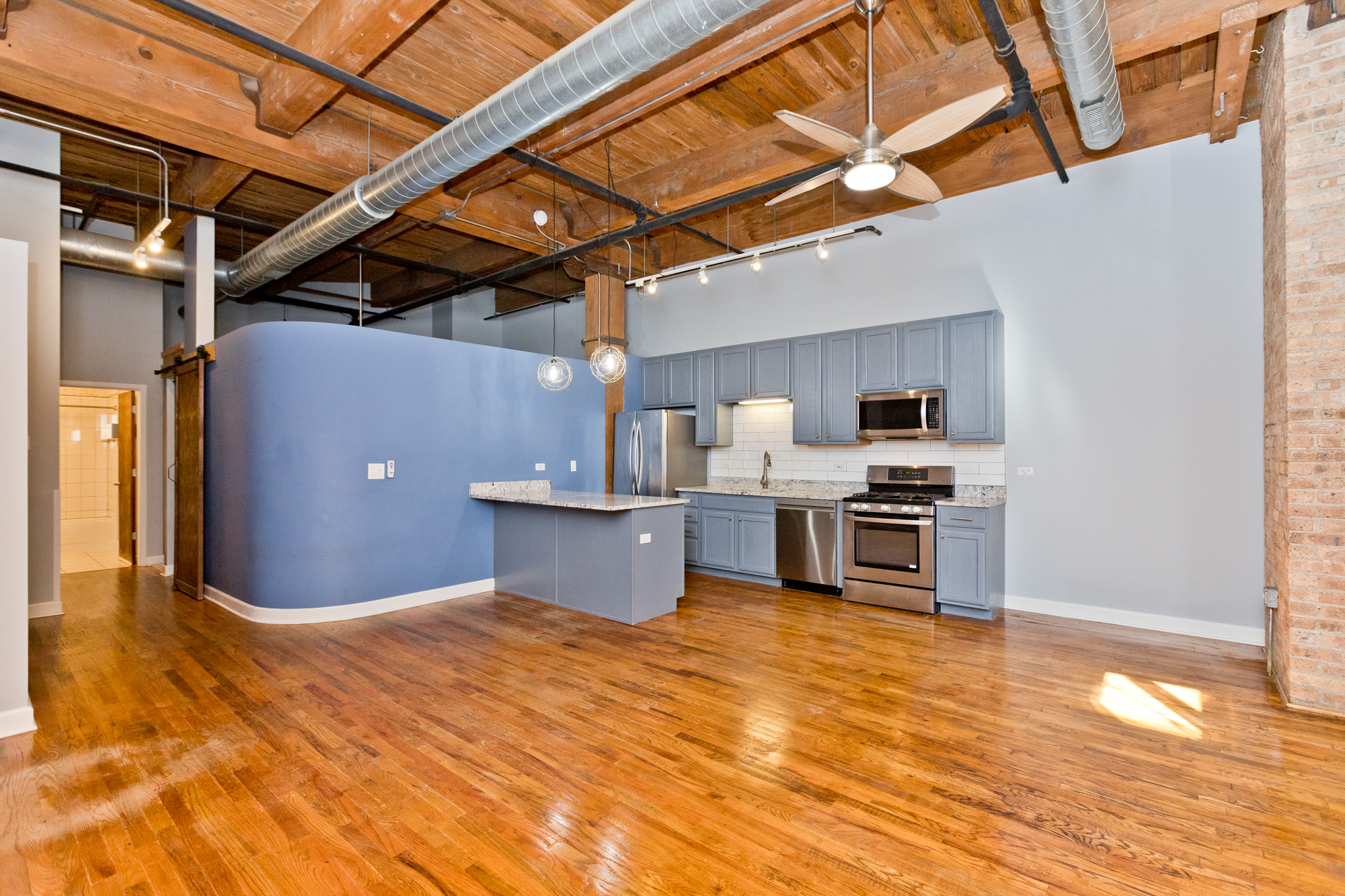 Building Photo - 1500 W Monroe St