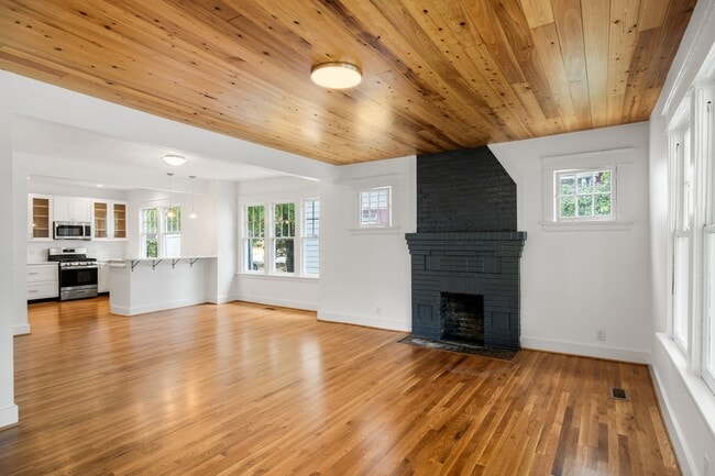 Building Photo - Fully Renovated Two-Story 4bd/2ba Home Just 5 Minutes from Downtown Durham and Steps Away From NCCU!