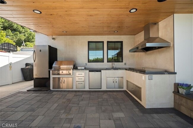 Building Photo - 7911 Hillrose St