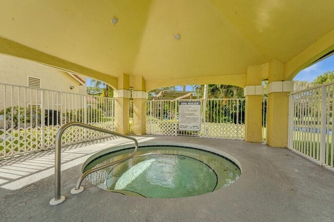 Building Photo - 12650 Vista Isles Dr