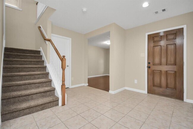 Building Photo - 16506 Lanesborough Dr