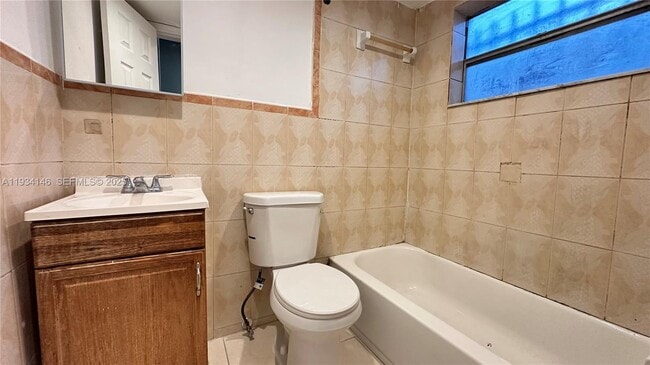 Building Photo - 2220 Charleston St