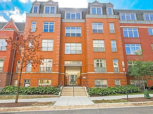 Primary Photo - 150 V St NW