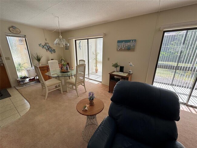 Building Photo - 17 Quails Run Blvd