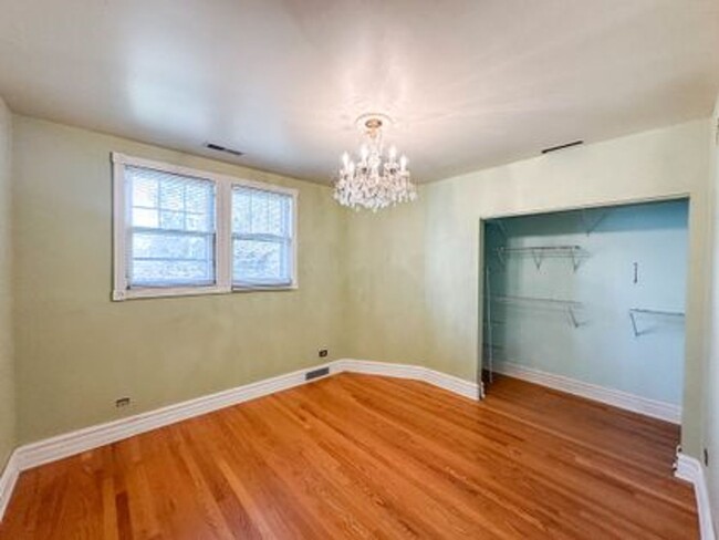 Building Photo - A beautiful and spacious rental home perfe...