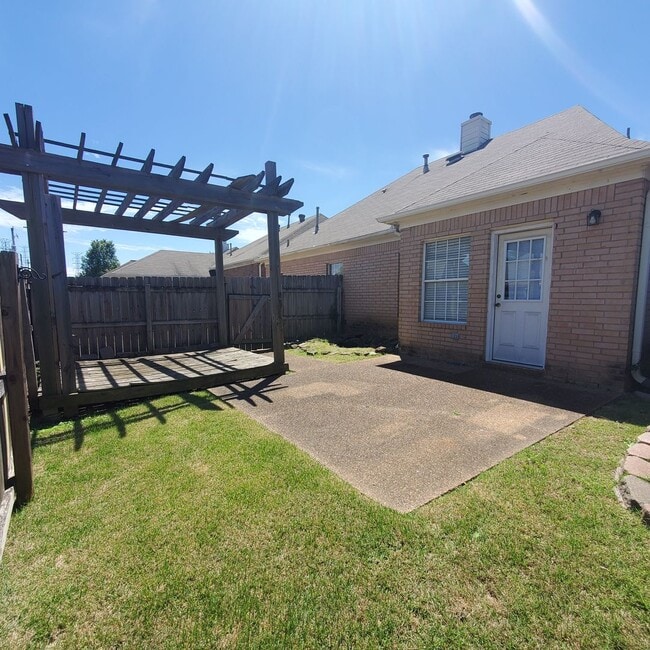 Building Photo - 3 Bedroom 2 Bath in Cordova off near Trinity and Sanga