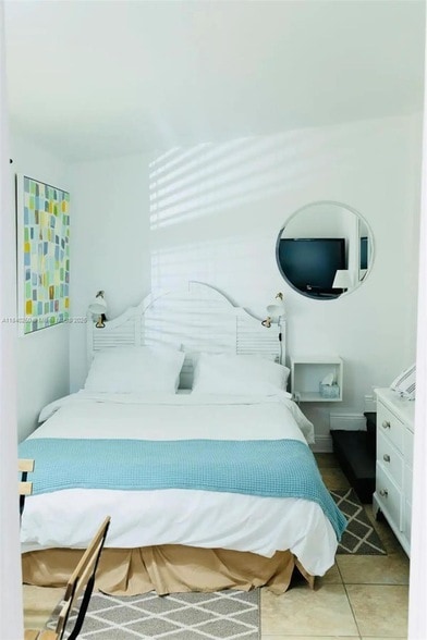 Building Photo - 2221 SW 26th Ln