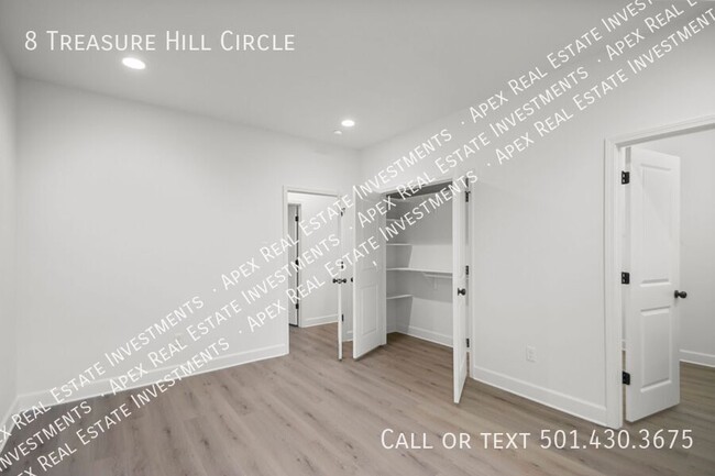 Building Photo - 8 Treasure Hill Cir