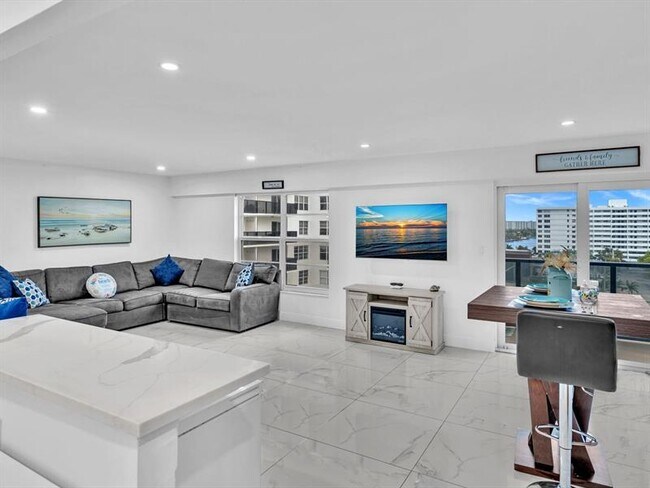 Building Photo - 5100 Dupont Blvd