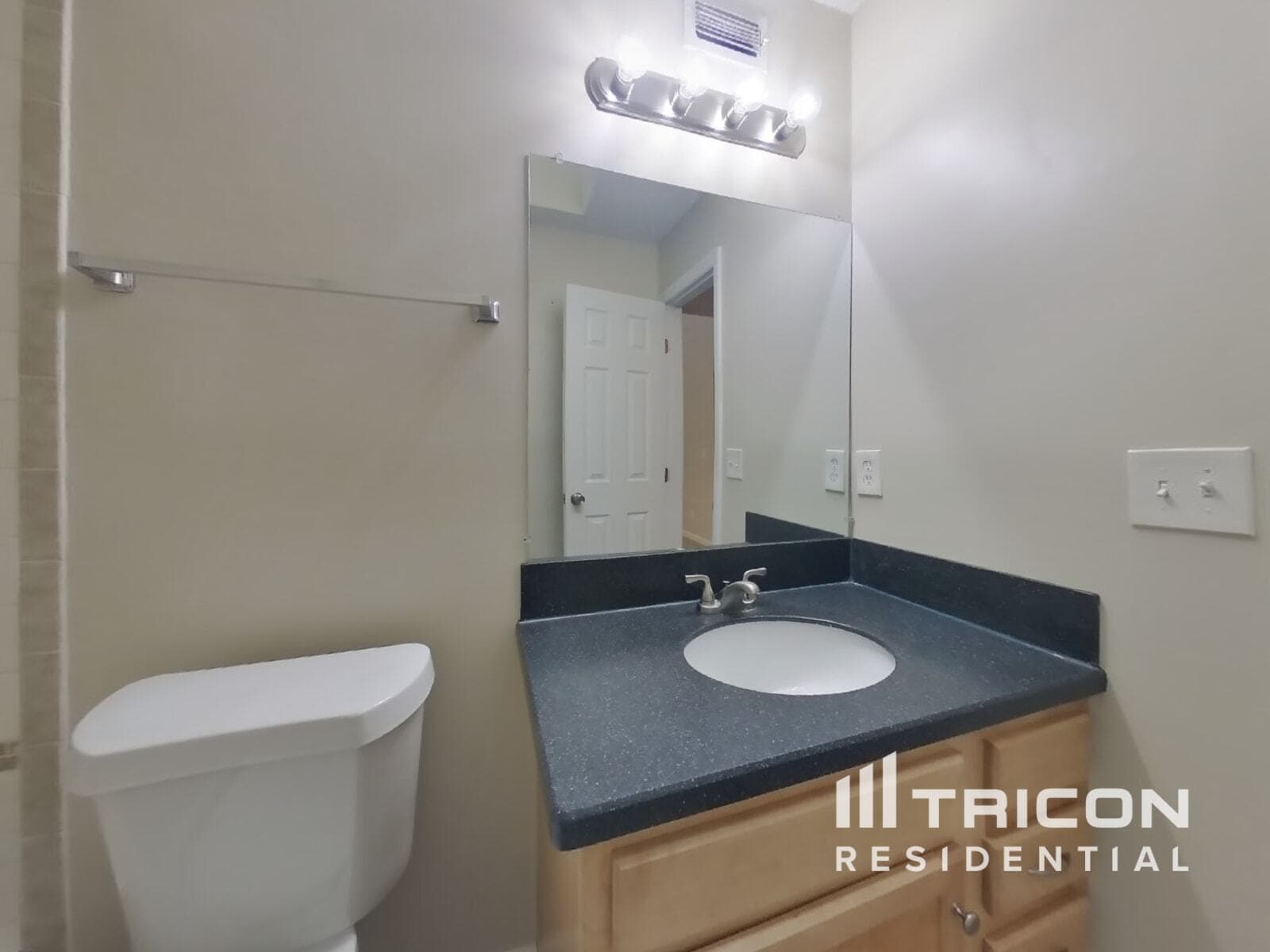 Building Photo - 6751 Alisma Ln