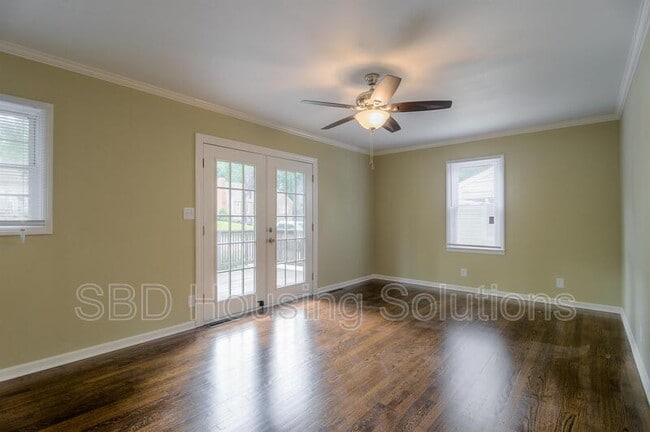 Building Photo - 2912 Englewood Terrace