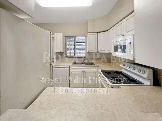 Building Photo - 4172 Castilla Circle