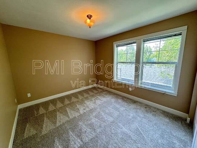 Building Photo - 4944 N Hudson St