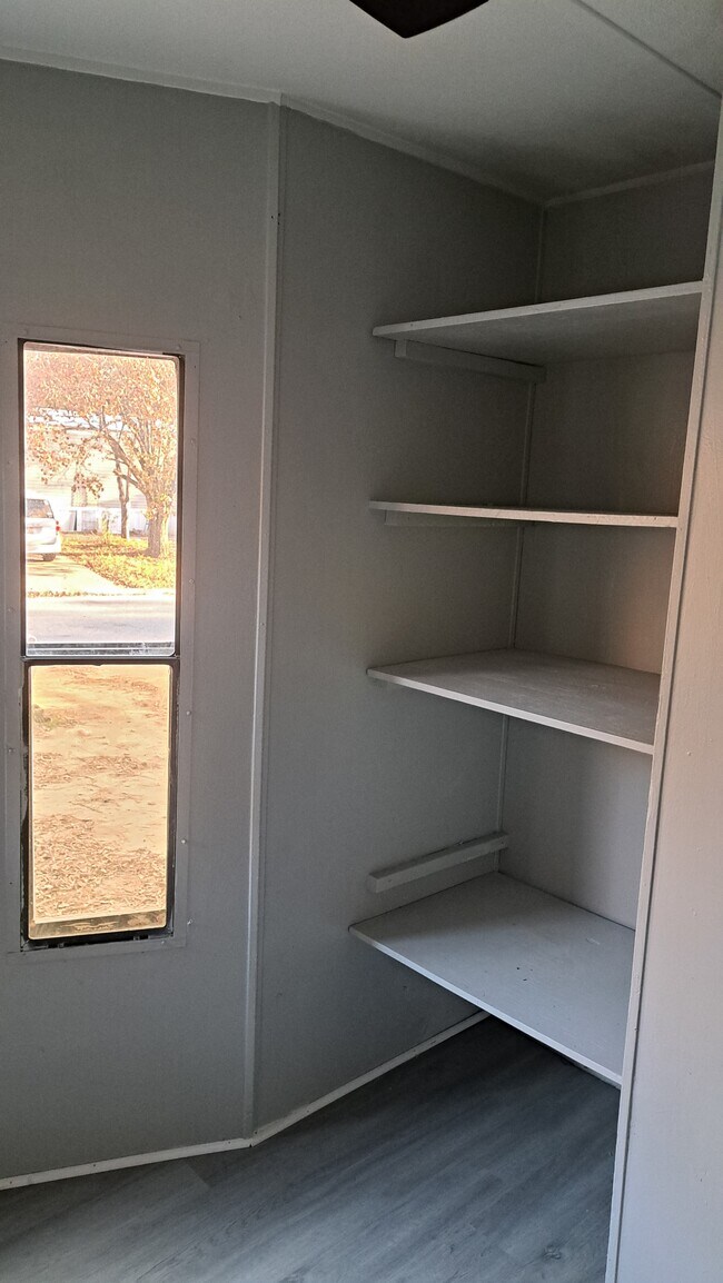 Building Photo - 304 Bayonet Dr