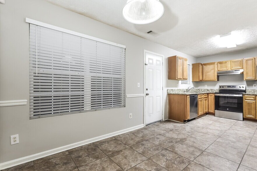 Building Photo - 6315 Topaz Trail