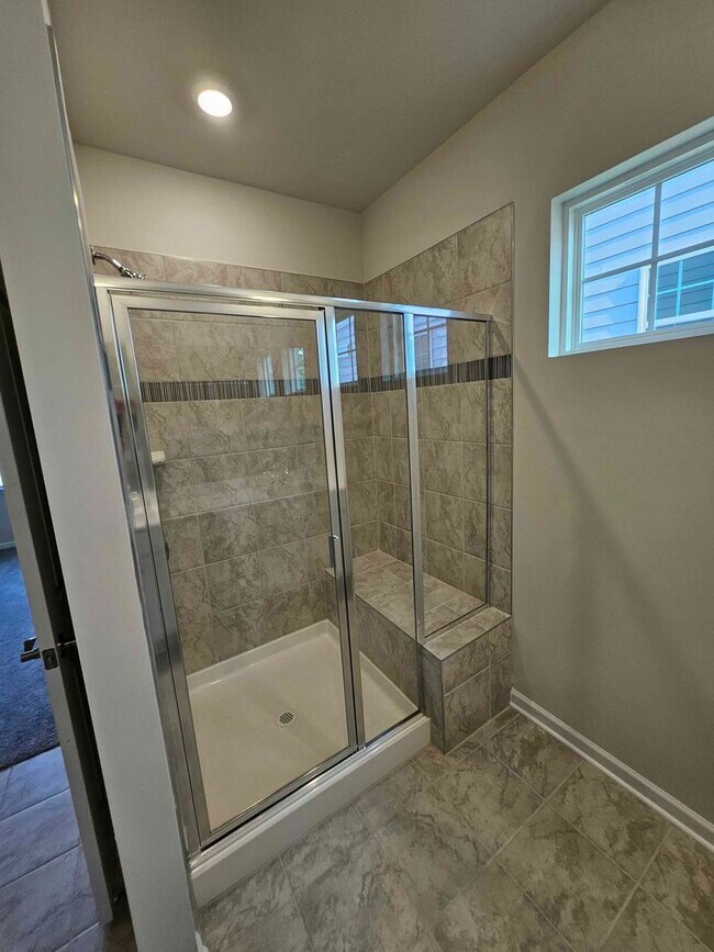 Building Photo - Bell Farm Community - 3BR / 2BA + Garage