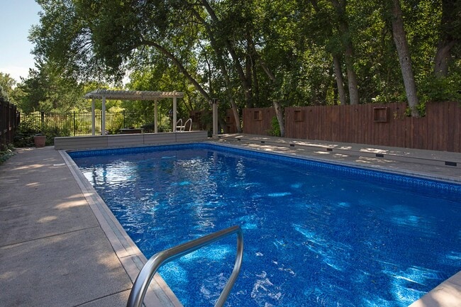 Building Photo - One-of-a-Kind Bungalow Oasis on Poly Drive...