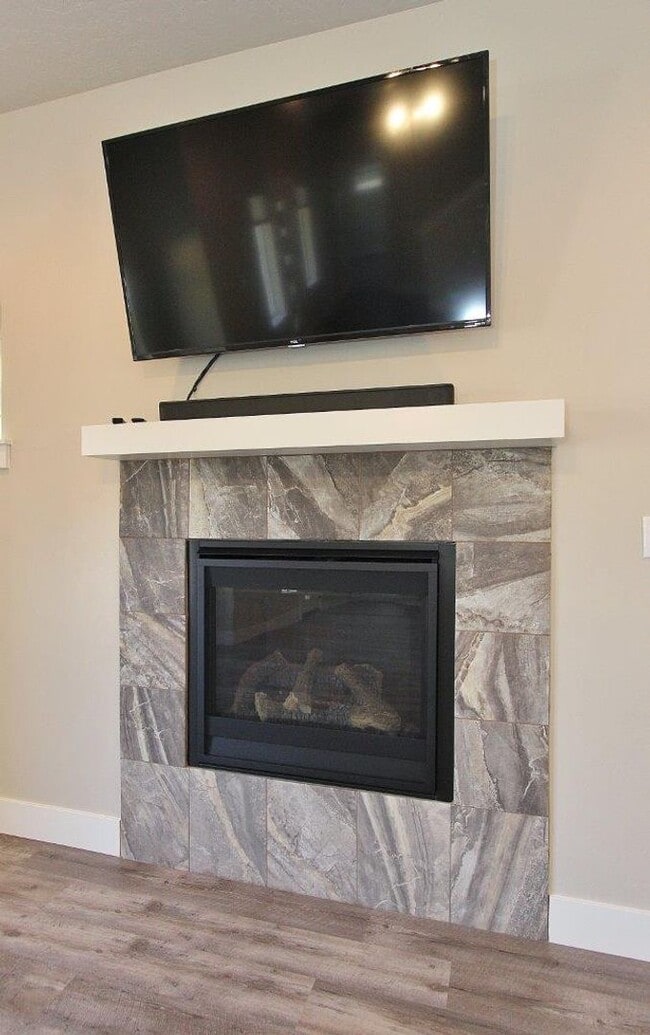 Building Photo - Immaculate North End Home